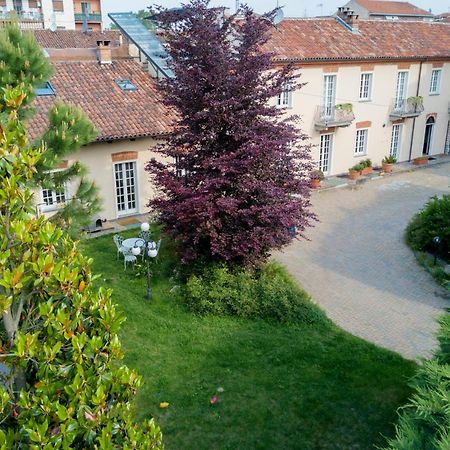 Bed and Breakfast Razmataz Asti Exterior foto