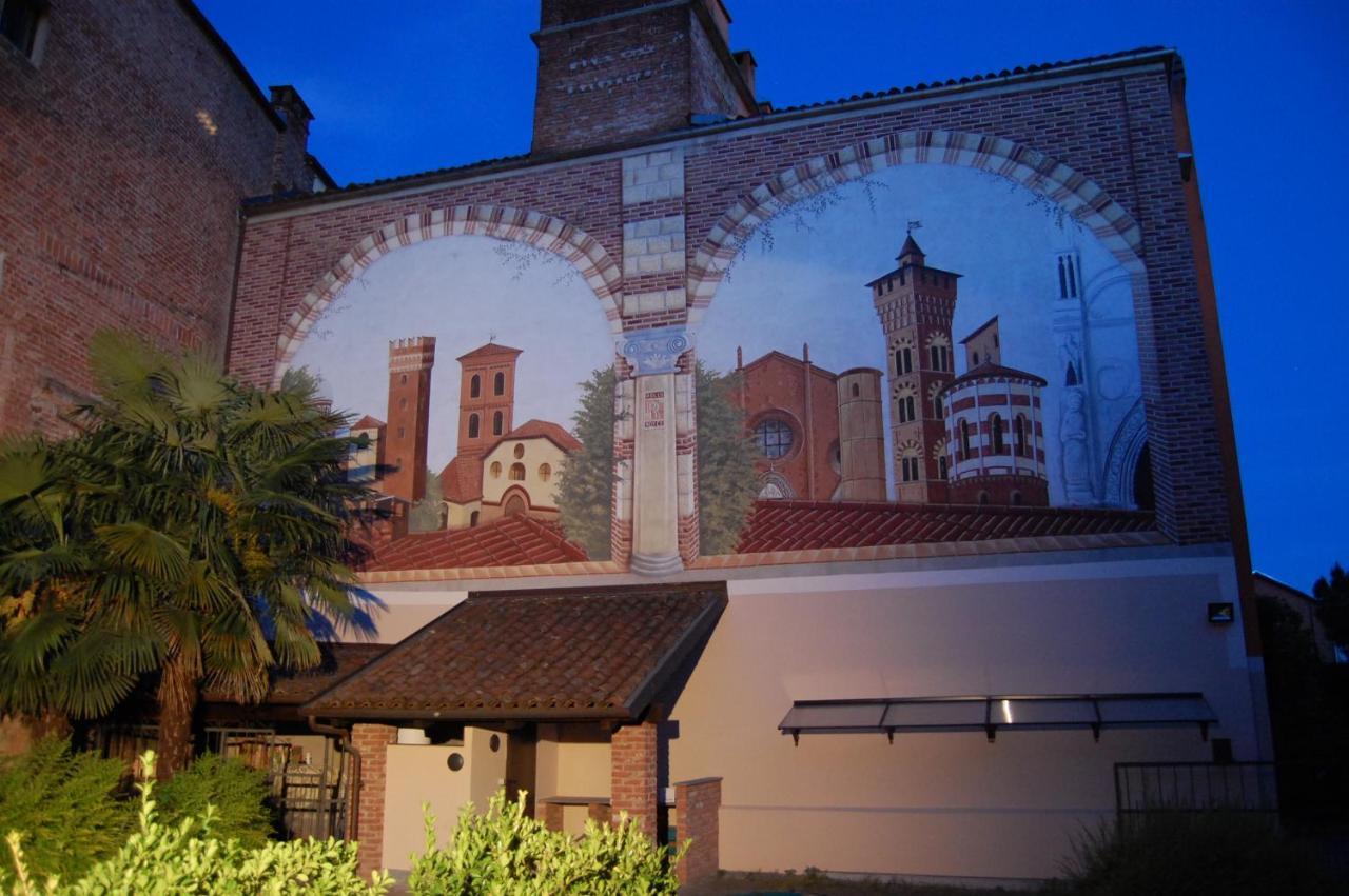 Bed and Breakfast Razmataz Asti Exterior foto
